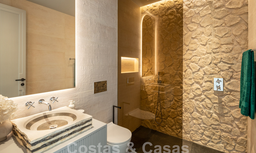 Villa andalouse moderne de luxe avec vue imprenable sur la mer à vendre dans le quartier fermé de La Quinta, Marbella - Benahavis 59540