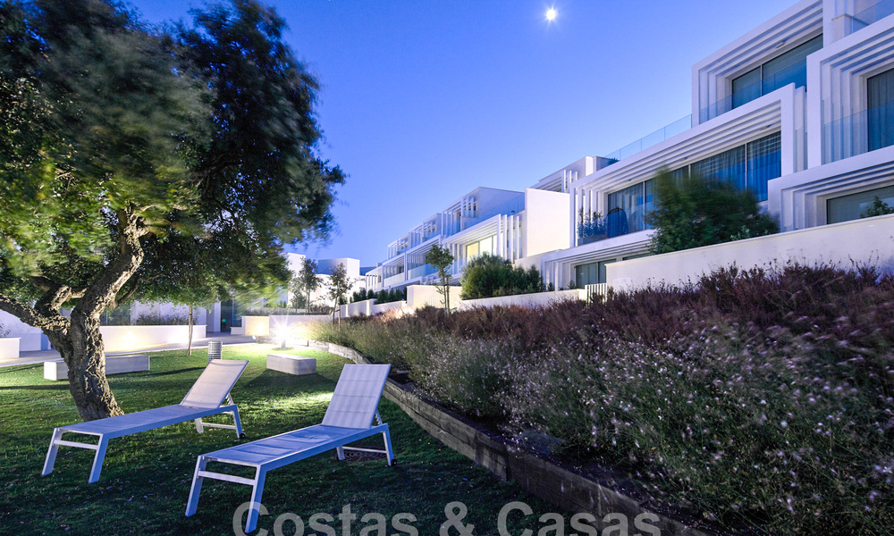 Dernière maison à vendre! Maisons jumelées neuves à vendre, golf de première ligne, Sotogrande - Costa del Sol 59365