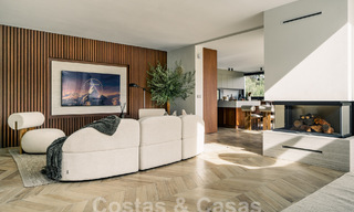 Villa de luxe rénovée de caractère avec vue sur la mer dans une communauté fermée à vendre à Nueva Andalucia, Marbella 60002 