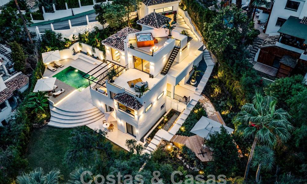 Villa de luxe rénovée de caractère avec vue sur la mer dans une communauté fermée à vendre à Nueva Andalucia, Marbella 60014