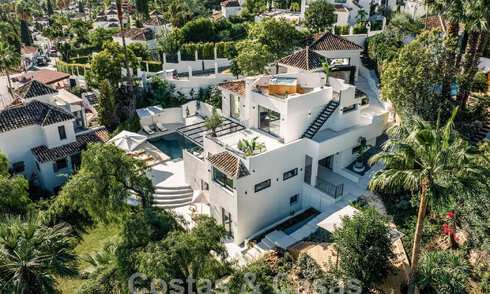 Villa de luxe rénovée de caractère avec vue sur la mer dans une communauté fermée à vendre à Nueva Andalucia, Marbella 60020