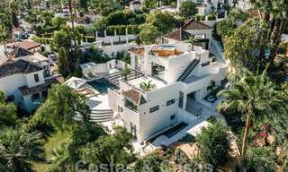 Villa de luxe rénovée de caractère avec vue sur la mer dans une communauté fermée à vendre à Nueva Andalucia, Marbella 60020 