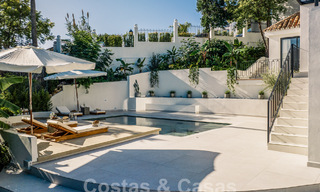 Villa de luxe rénovée de caractère avec vue sur la mer dans une communauté fermée à vendre à Nueva Andalucia, Marbella 60021 
