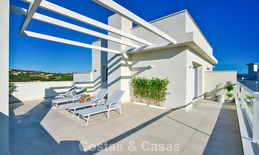Développement exclusif d'appartements neufs en front de golf à vendre à San Roque, Costa del Sol 60342