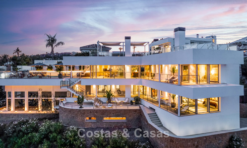 Villa de luxe sophistiquée à vendre dans un complexe de golf exclusif avec vue panoramique à La Quinta, Marbella - Benahavis 60412
