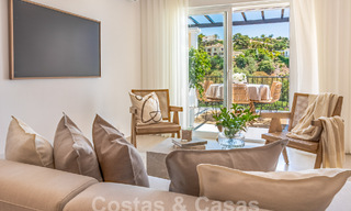 Penthouse contemporain rénové à vendre avec terrasse spacieuse et vue sur la mer dans le complexe de golf La Quinta, Benahavis - Marbella 60620 