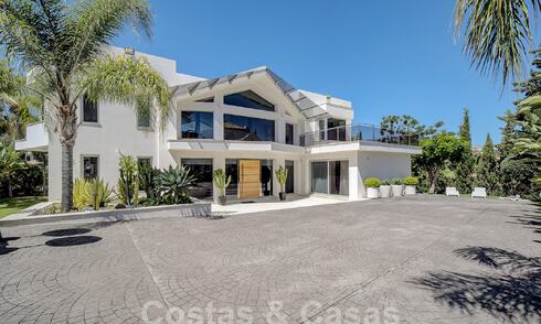 Villa de luxe moderne à vendre avec vue sur le golf à Nueva Andalucia, Marbella 60778