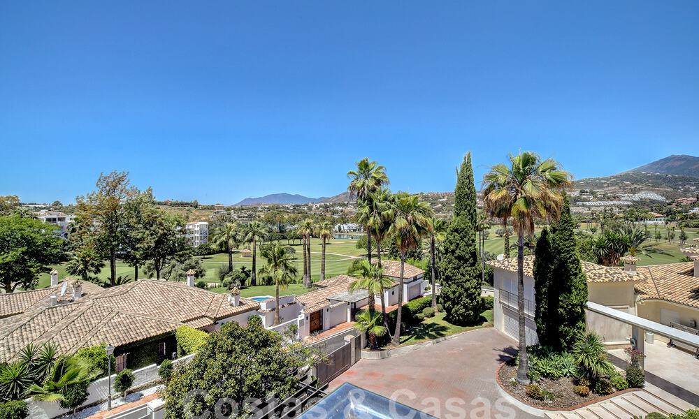 Villa de luxe moderne à vendre avec vue sur le golf à Nueva Andalucia, Marbella 60796