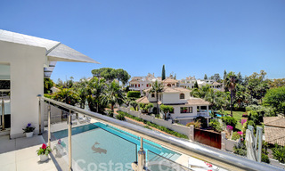 Villa de luxe moderne à vendre avec vue sur le golf à Nueva Andalucia, Marbella 60797 