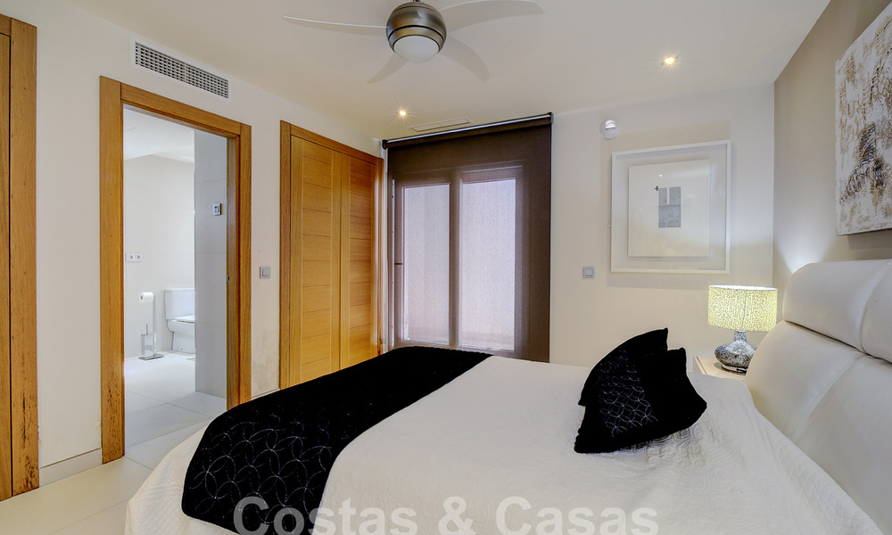 Villa de luxe moderne à vendre avec vue sur le golf à Nueva Andalucia, Marbella 60814