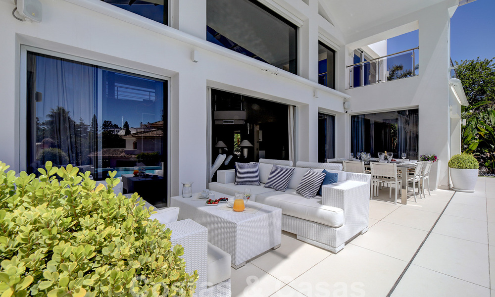 Villa de luxe moderne à vendre avec vue sur le golf à Nueva Andalucia, Marbella 60839