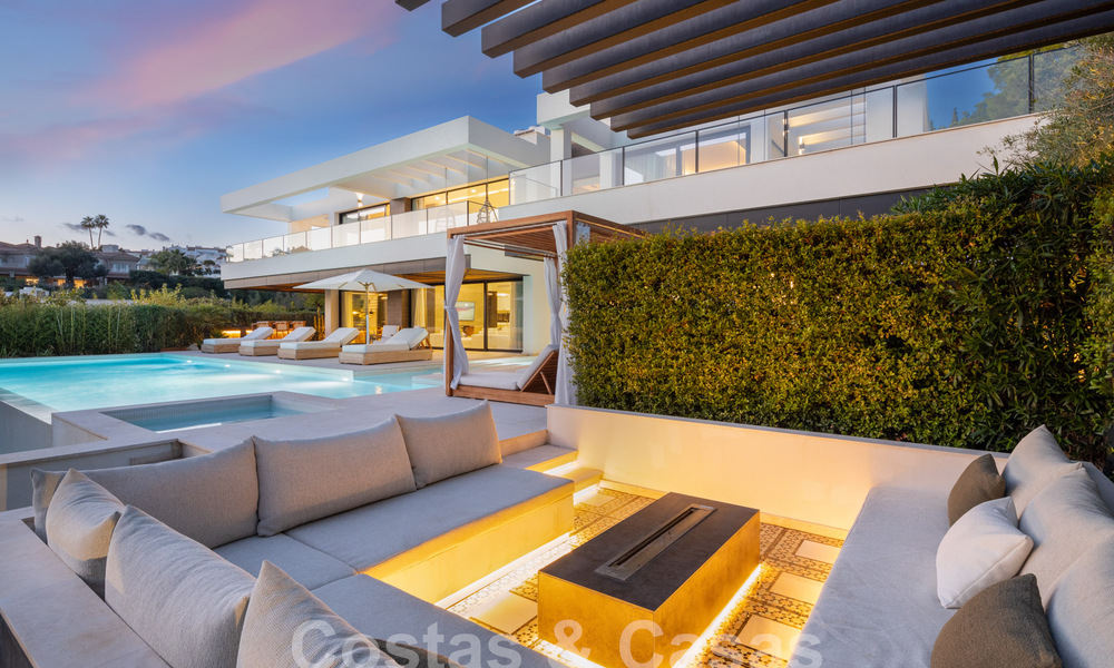 Villa de luxe sophistiquée, prête à être emménagée, à vendre dans la vallée du golf de Nueva Andalucia, Marbella 61313