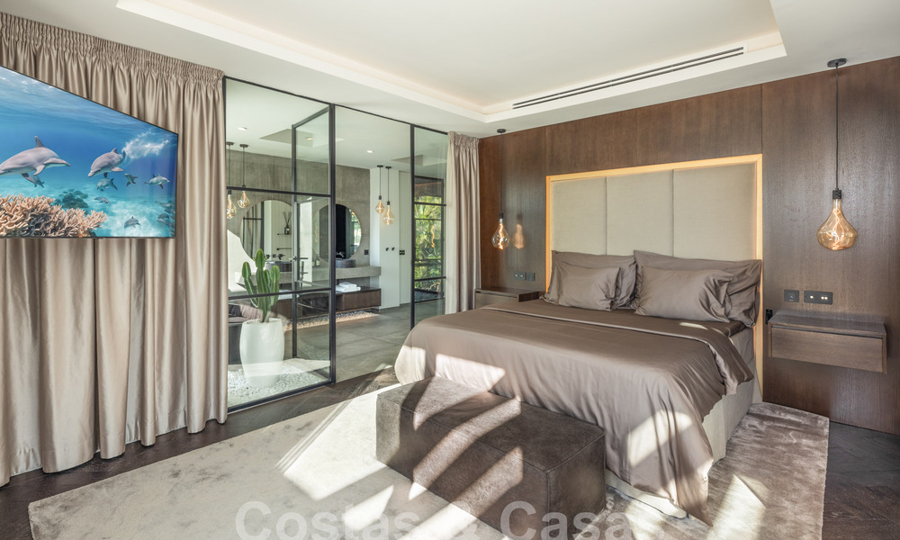 Villa de luxe sophistiquée, prête à être emménagée, à vendre dans la vallée du golf de Nueva Andalucia, Marbella 61323