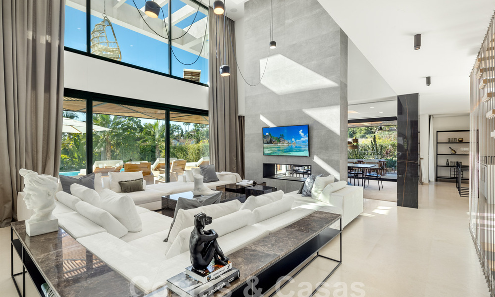Villa de luxe sophistiquée, prête à être emménagée, à vendre dans la vallée du golf de Nueva Andalucia, Marbella 61328