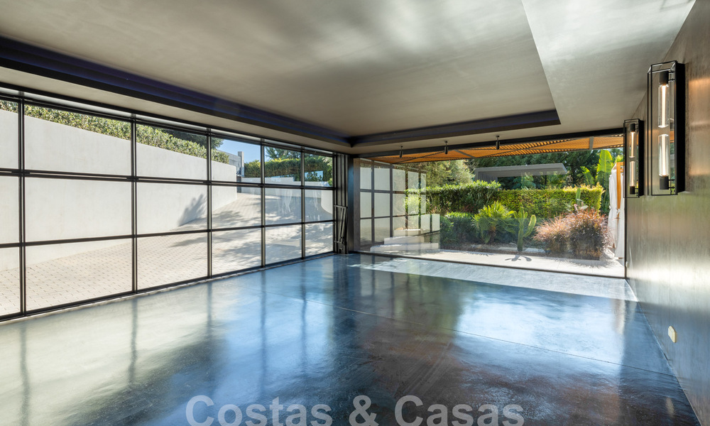 Villa de luxe sophistiquée, prête à être emménagée, à vendre dans la vallée du golf de Nueva Andalucia, Marbella 61333