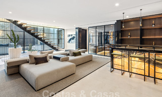 Villa de luxe sophistiquée, prête à être emménagée, à vendre dans la vallée du golf de Nueva Andalucia, Marbella 61334 