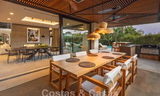 Villa de luxe sophistiquée, prête à être emménagée, à vendre dans la vallée du golf de Nueva Andalucia, Marbella 61337 