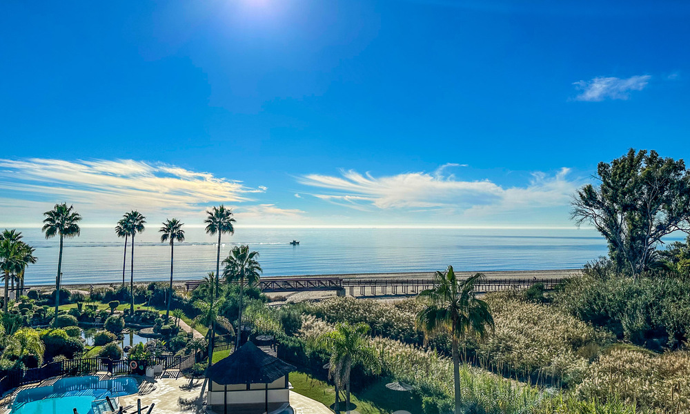 Spacieux penthouse à vendre dans un complexe de plage fermé avec vue imprenable sur la mer sur le nouveau Golden Mile, Marbella - Estepona 61420