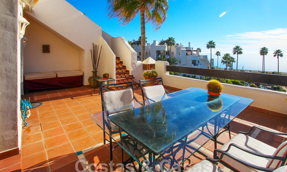 Spacieux penthouse à vendre dans un complexe de plage fermé avec vue imprenable sur la mer sur le nouveau Golden Mile, Marbella - Estepona 61434