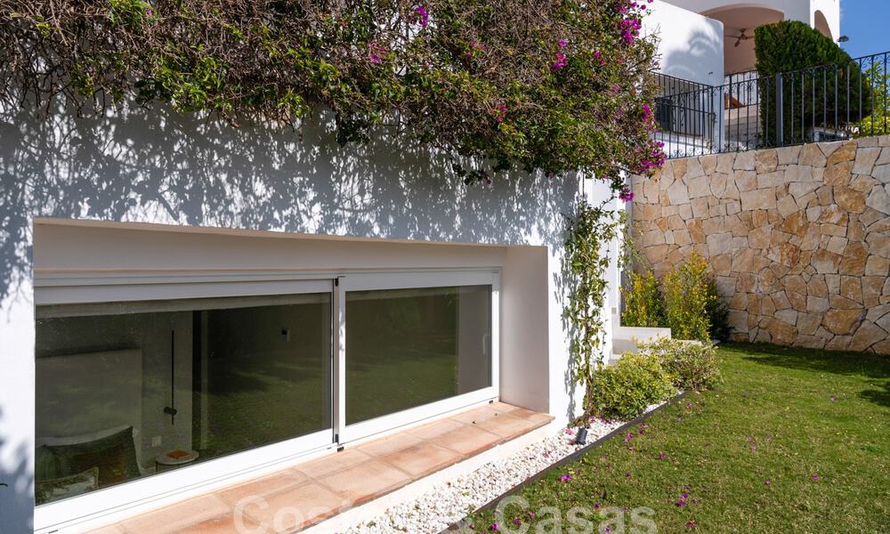 Maison de ville luxueusement rénovée à vendre dans un quartier résidentiel privilégié du Golden Mile de Marbella 61603