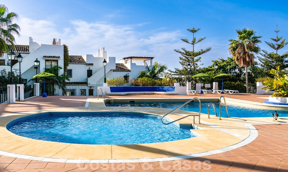 Maison de ville luxueusement rénovée à vendre dans un quartier résidentiel privilégié du Golden Mile de Marbella 61627