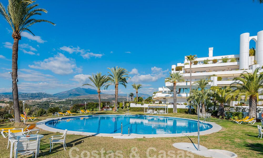 Luxueux appartement à vendre avec vue panoramique sur la mer dans une urbanisation fermée sur le Golden Mile, Marbella 61726