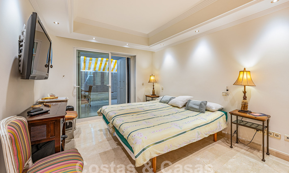 Luxueux appartement à vendre avec vue panoramique sur la mer dans une urbanisation fermée sur le Golden Mile, Marbella 61734