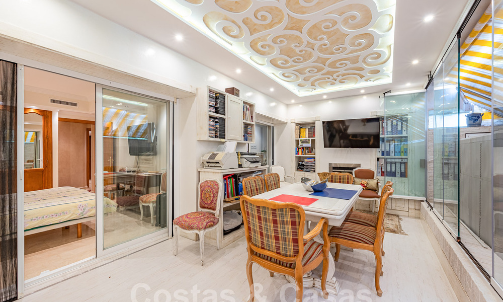Luxueux appartement à vendre avec vue panoramique sur la mer dans une urbanisation fermée sur le Golden Mile, Marbella 61740