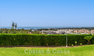 Luxueux appartement à vendre avec vue panoramique sur la mer dans une urbanisation fermée sur le Golden Mile, Marbella 61749 