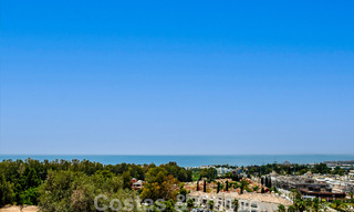 Luxueux appartement à vendre avec vue panoramique sur la mer dans une urbanisation fermée sur le Golden Mile, Marbella 61765 