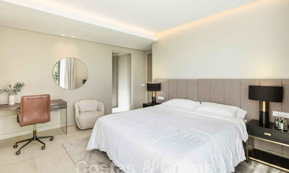 Villa de luxe sophistiquée au design moderne à vendre à distance de marche du terrain de golf à Nueva Andalucia, Marbella 61359