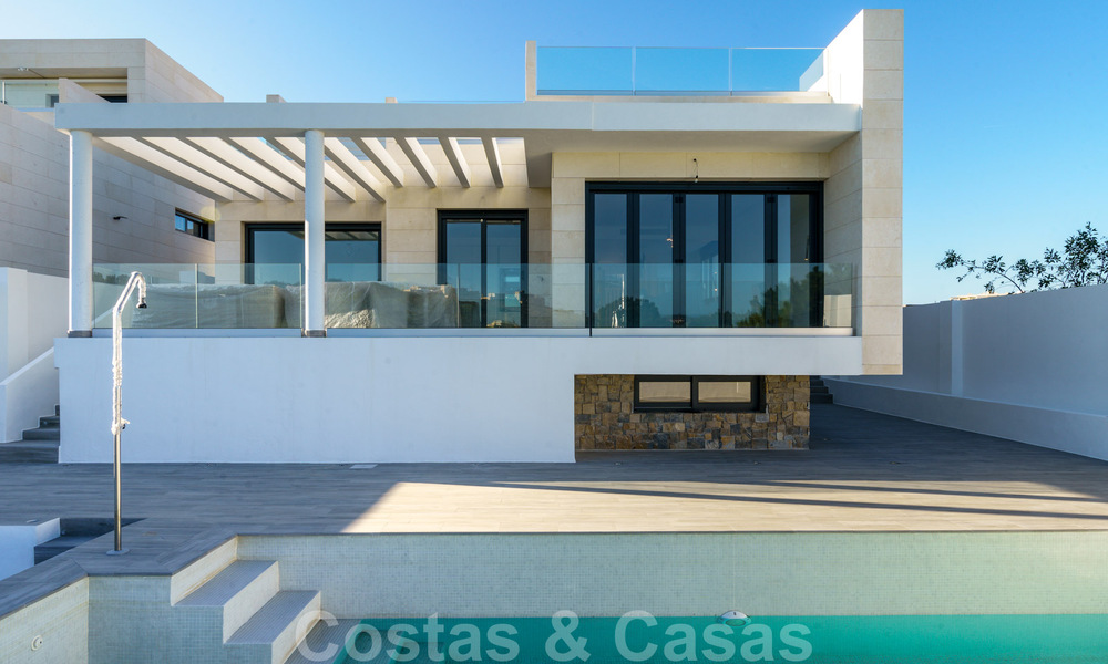 Nouveau développement de villas de luxe modernes à vendre, en front de golf avec vue sur la mer à Mijas, Costa del Sol 62463