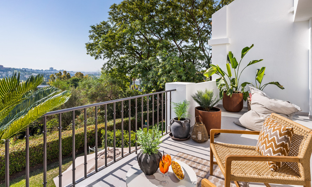Maison élégamment rénovée à vendre, adjacente au terrain de golf de La Quinta à Benahavis - Marbella 62798