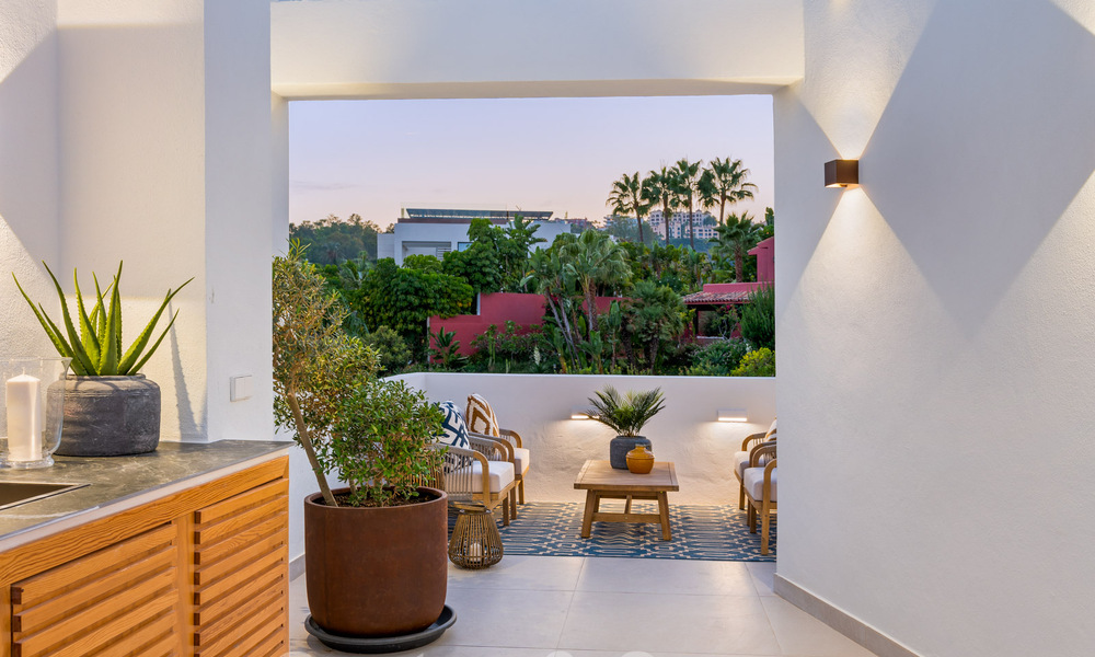 Maison élégamment rénovée à vendre, adjacente au terrain de golf de La Quinta à Benahavis - Marbella 62825
