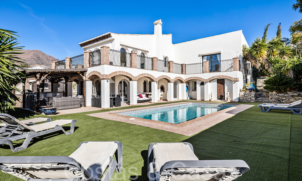 Villa andalouse à vendre dans un resort de golf, à quelques minutes du centre d'Estepona 65664