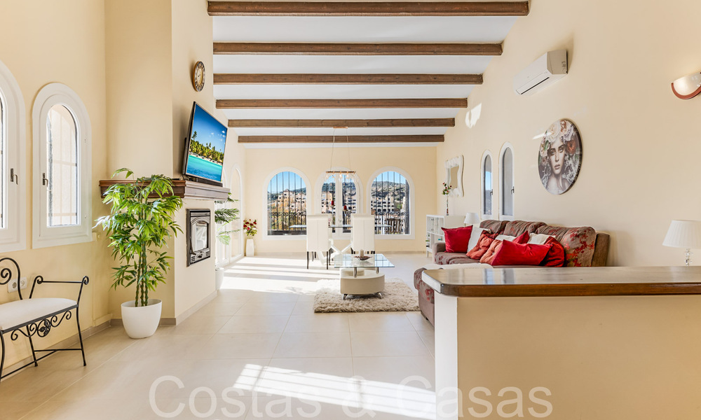 Villa andalouse à vendre dans un resort de golf, à quelques minutes du centre d'Estepona 65679