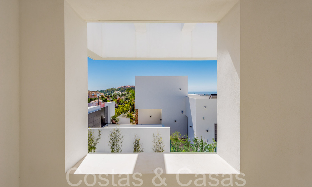 Villa neuve de style architectural moderne à vendre dans la vallée du golf de Nueva Andalucia, Marbella 65907