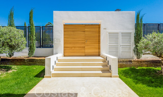 Villa neuve de style architectural moderne à vendre dans la vallée du golf de Nueva Andalucia, Marbella 65915 