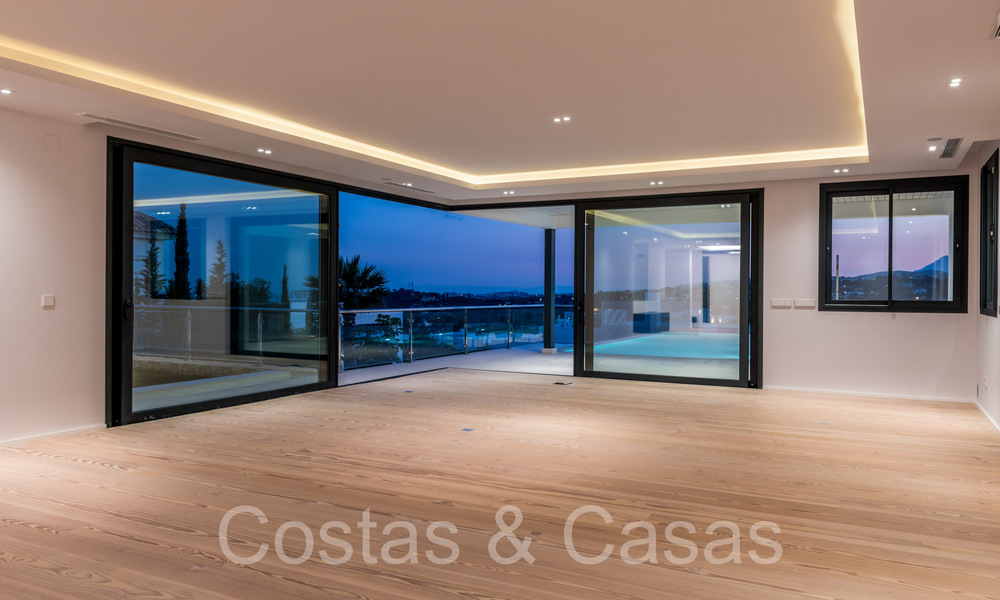 Villa neuve de style architectural moderne à vendre dans la vallée du golf de Nueva Andalucia, Marbella 65926
