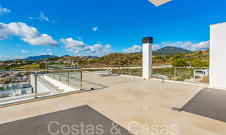 Villa neuve de style architectural moderne à vendre dans la vallée du golf de Nueva Andalucia, Marbella 65929 
