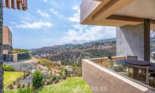 Prêt à emménager, appartement de luxe à vendre dans un prestigieux complexe de golf sur les collines de Marbella - Benahavis 66454 