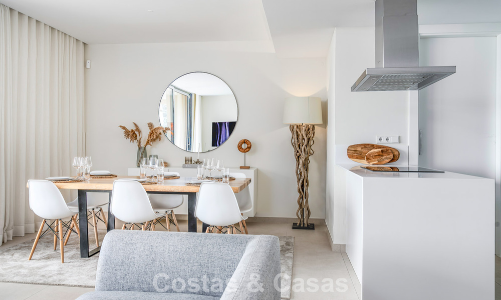 Prêt à emménager, appartement de luxe à vendre dans un prestigieux complexe de golf sur les collines de Marbella - Benahavis 66472