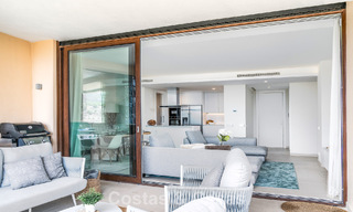 Prêt à emménager, appartement de luxe à vendre dans un prestigieux complexe de golf sur les collines de Marbella - Benahavis 66478 