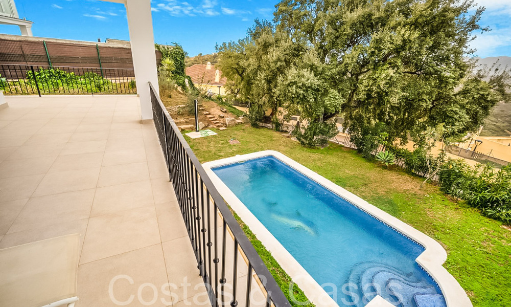 Fantastique villa jumelée avec vue à 360° à vendre dans une urbanisation fermée à l'est de Marbella 66794