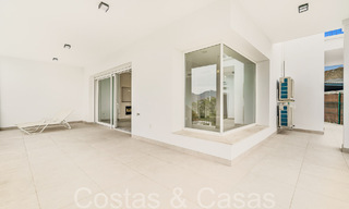 Fantastique villa jumelée avec vue à 360° à vendre dans une urbanisation fermée à l'est de Marbella 66795 