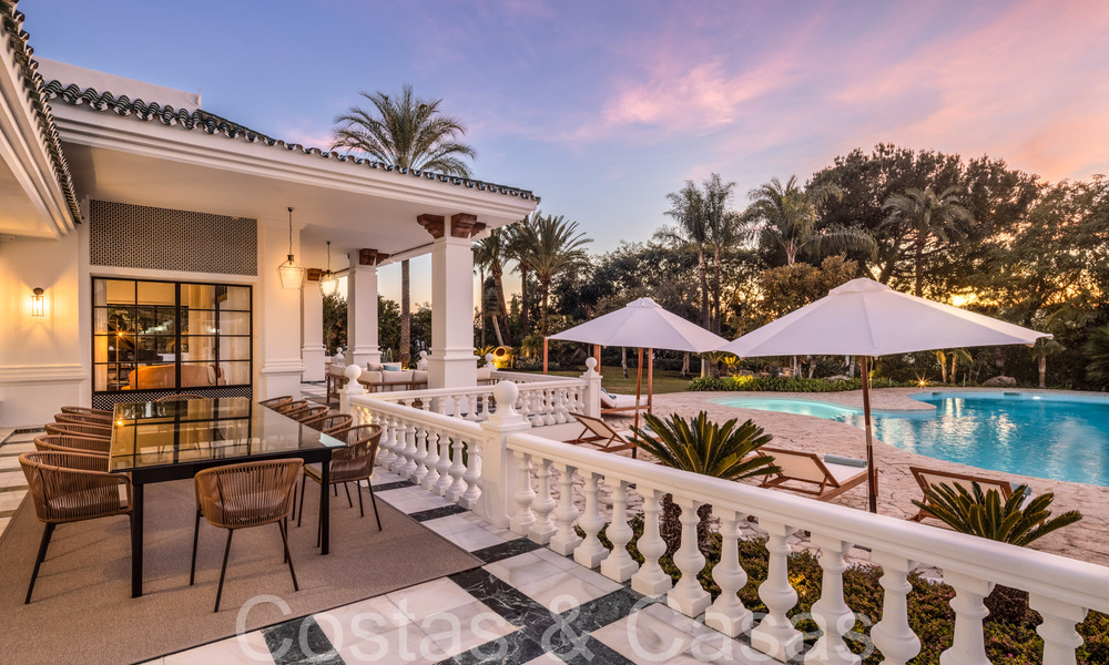 Villa palatiale de style architectural mauresque-andalou à vendre, entourée de terrains de golf dans la vallée du golf de Nueva Andalucia, Marbella 67086
