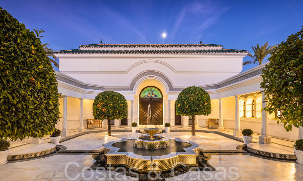 Villa palatiale de style architectural mauresque-andalou à vendre, entourée de terrains de golf dans la vallée du golf de Nueva Andalucia, Marbella 67088