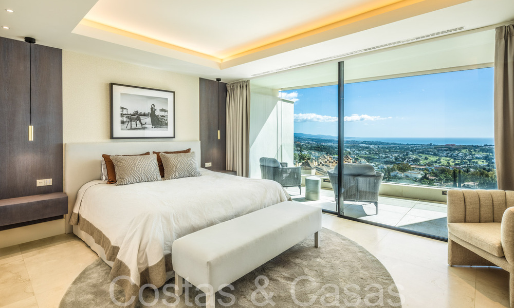 Luxueux appartement duplex avec vue panoramique sur la mer à vendre à Benahavis - Marbella 67369