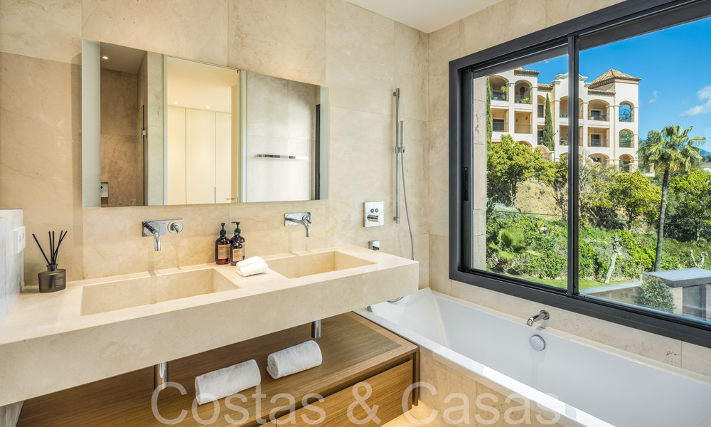 Luxueux appartement duplex avec vue panoramique sur la mer à vendre à Benahavis - Marbella 67371