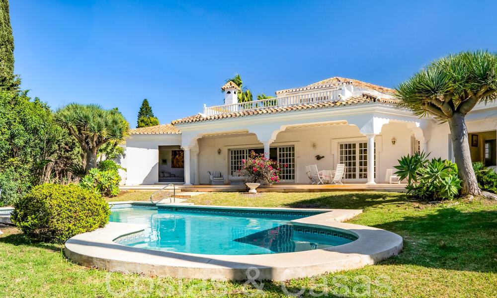 Villa de luxe au charme andalou à vendre dans une urbanisation privilégiée à proximité des terrains de golf de Marbella - Benahavis 67612